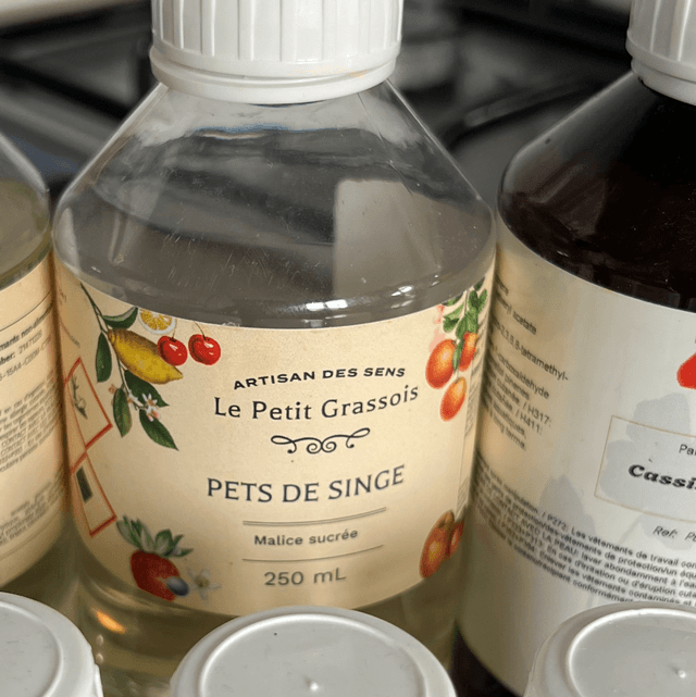 Fragrance pet de singe 